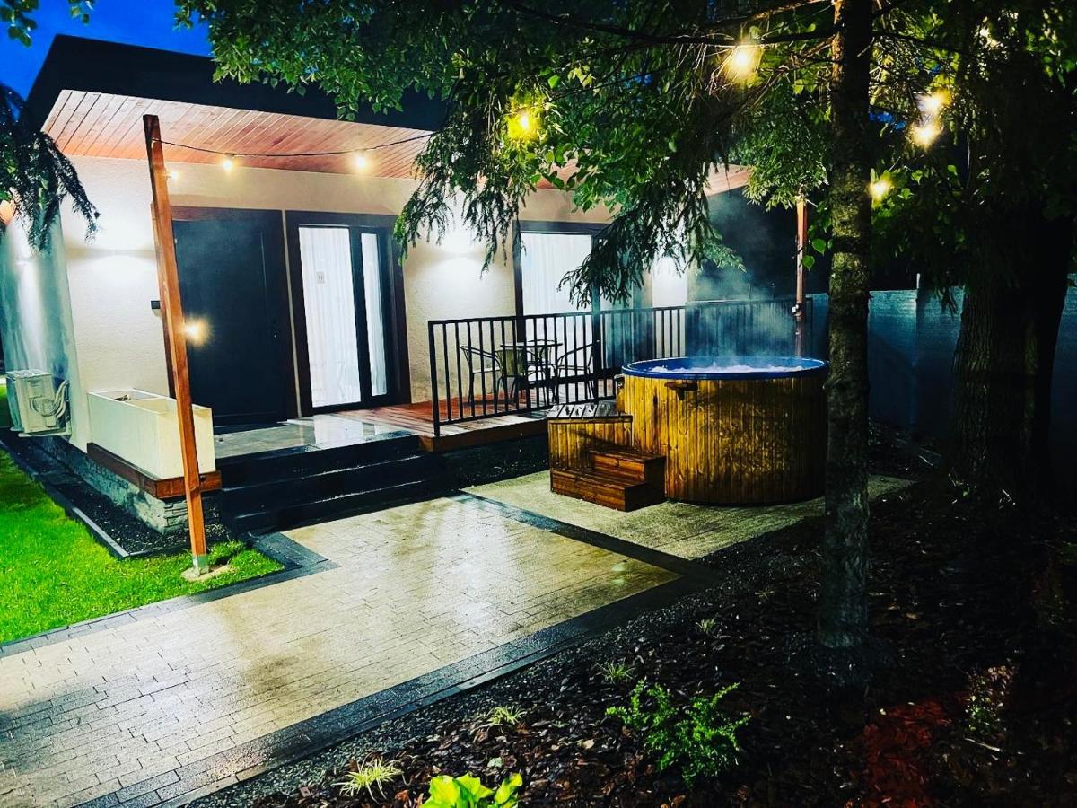 Wrzos Resort & Wellness **** Domki Caloroczne 文盖尔斯卡－古尔卡 外观 照片