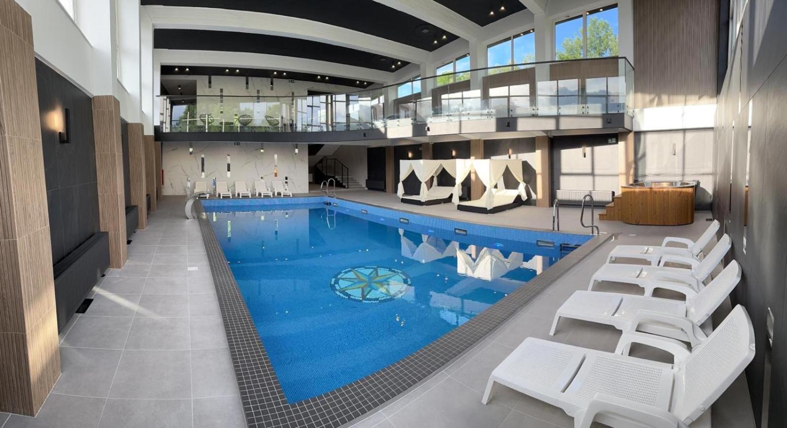 Wrzos Resort & Wellness **** Domki Caloroczne 文盖尔斯卡－古尔卡 外观 照片