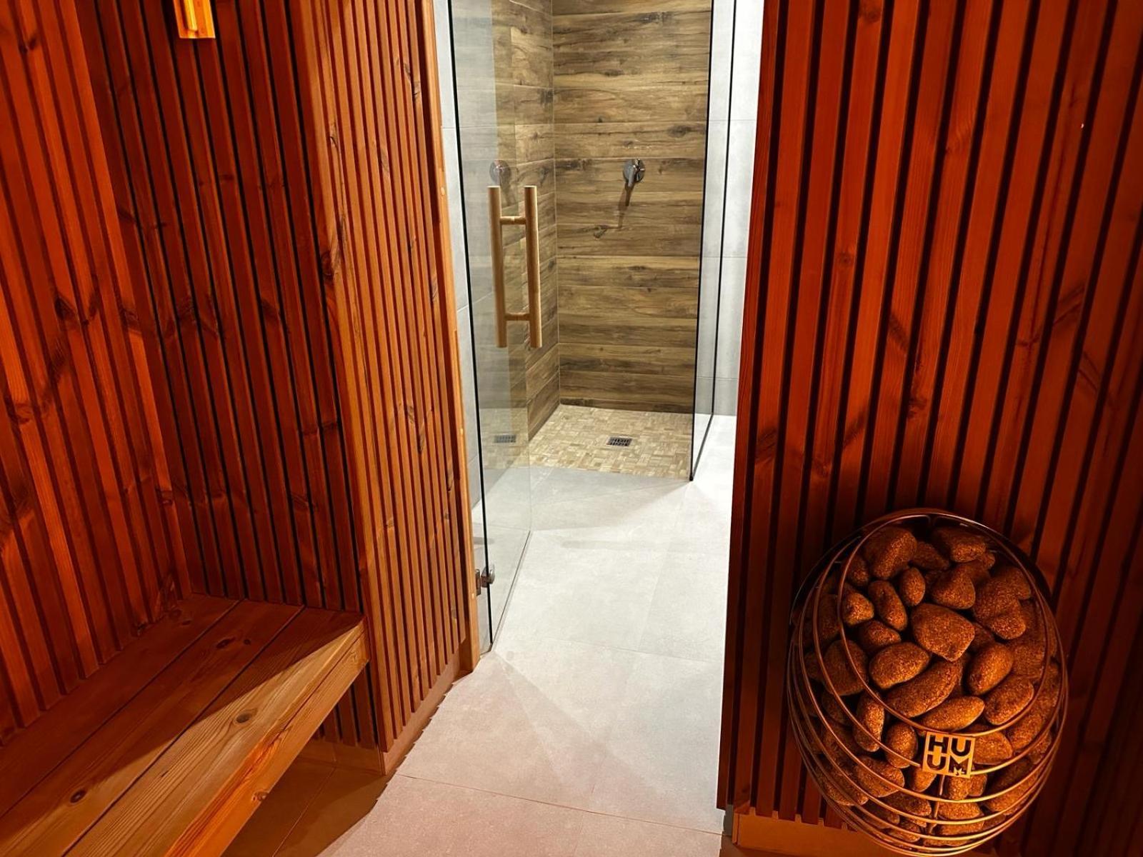 Wrzos Resort & Wellness **** Domki Caloroczne 文盖尔斯卡－古尔卡 外观 照片
